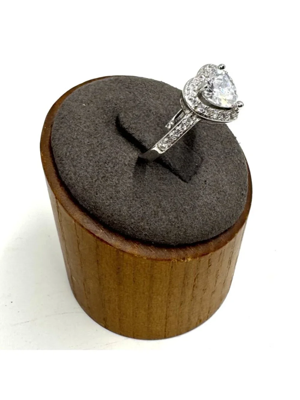Sterling Silver 925 Heart Shaped Cubic Zirconia Statement Ring Size 8.75